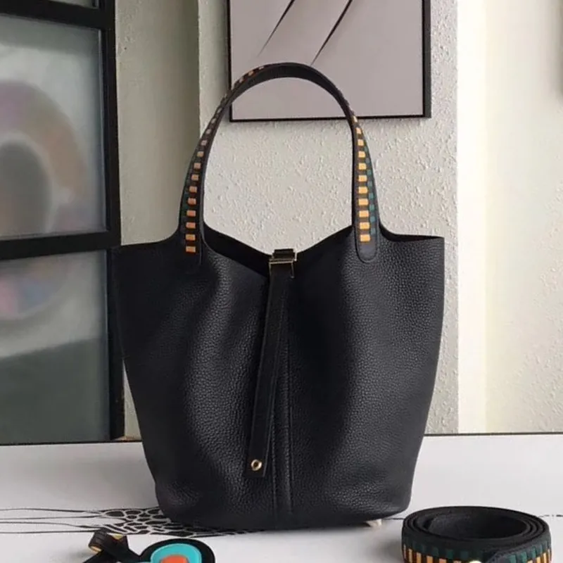 Hermes Black Picotin Lock 22cm Taška s pletenou rukojetí