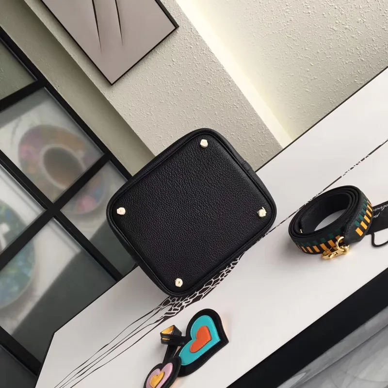 Hermes Black Picotin Lock 22cm Taška s pletenou rukojetí