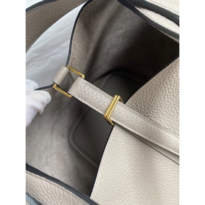 Hermes Picotin Lock 22 Ručně vyráběná taška v kůži Clemence v odstínu Gris Asphalt