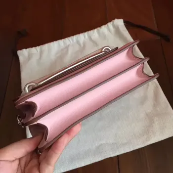 Hermes Mini Sac Roulis Taška v růžové dragee kůži Swift