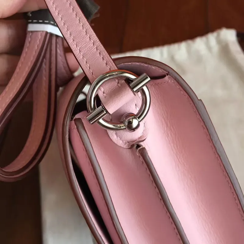 Hermes Mini Sac Roulis Taška v růžové dragee kůži Swift