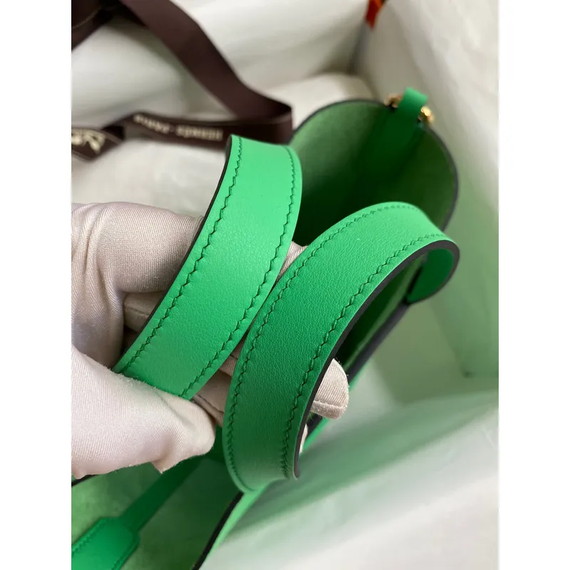 Hermes In The Loop 18 Ručně vyráběná taška v kůži Clemence Vert Comics