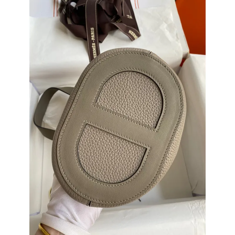 Hermes In The Loop 18 Ručně vyráběná taška v kůži Clemence v odstínu Gris Asphalt