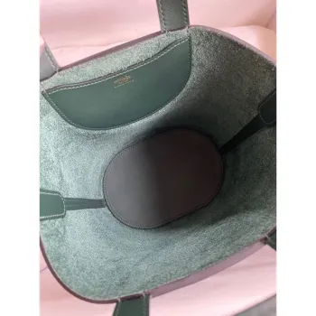 Hermes In The Loop 18 Ručně vyráběná taška v kůži Clemence v odstínu Vert Cypres