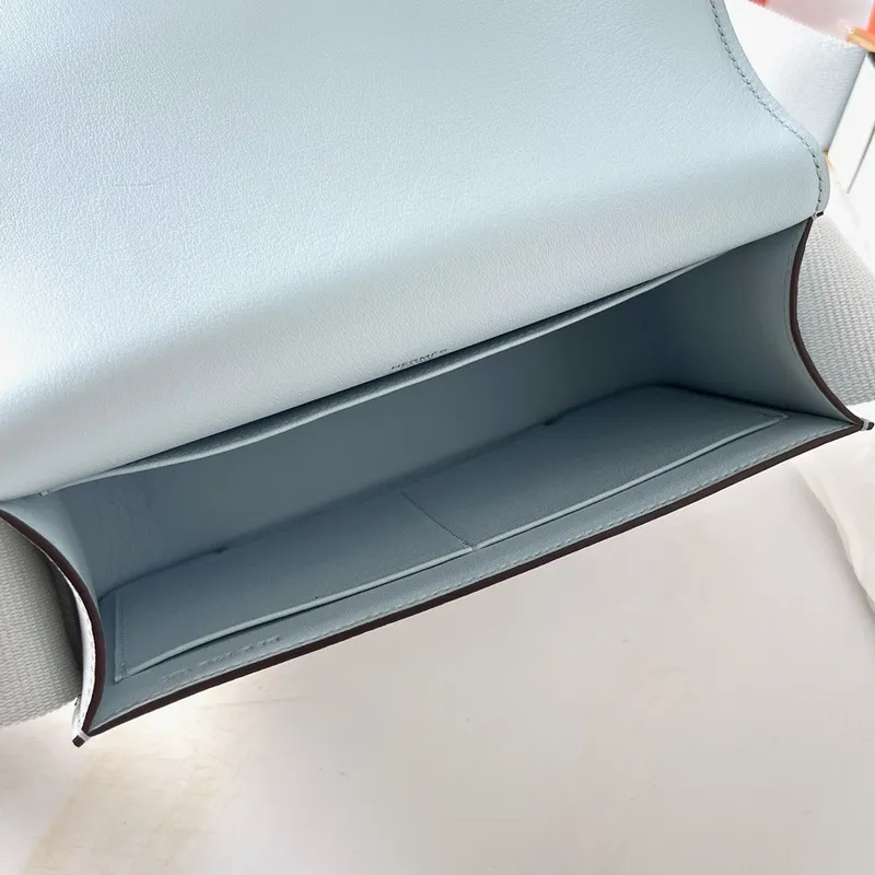 Hermes Geta Ručně Vyrobená Taška V Modré Brume Chevre Mysore Kůži