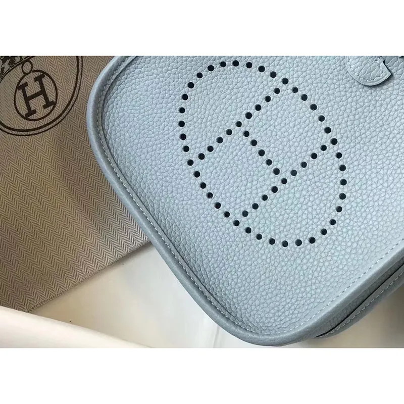 Hermes Evelyne III TPM Taška v modré linii z kůže Clemence