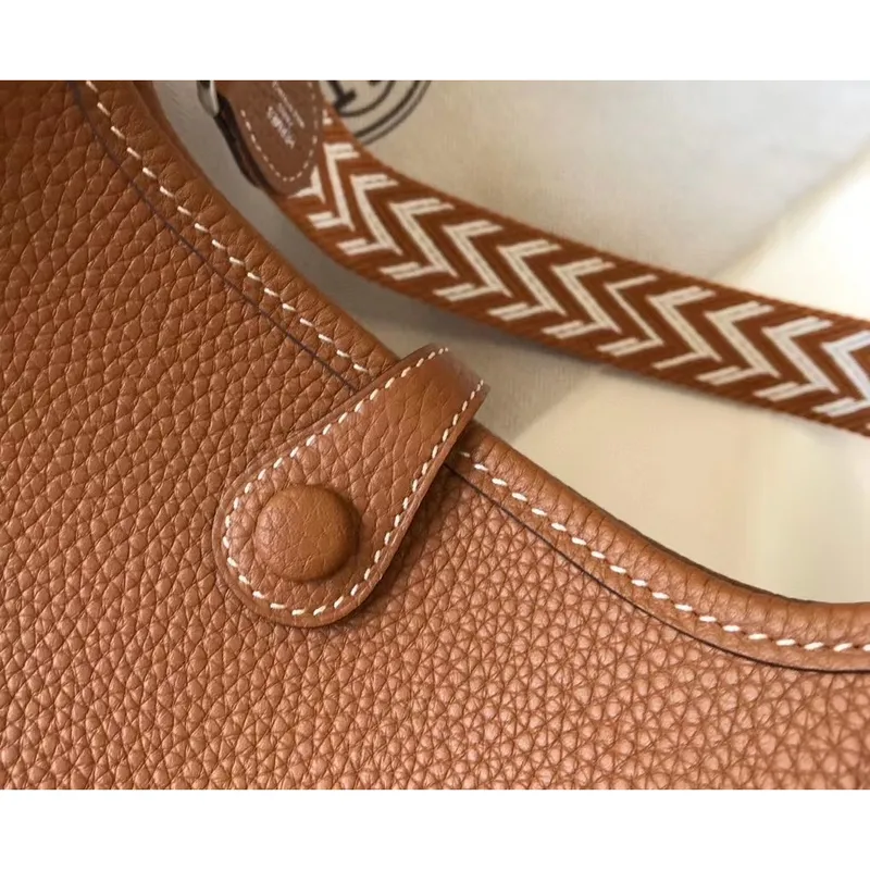 Hermes Evelyne III TPM Taška z zlaté kůže Clemence