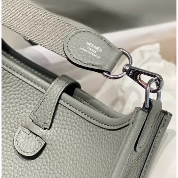 Taška Hermes Evelyne III TPM v kůži Gris Meyer Clemence