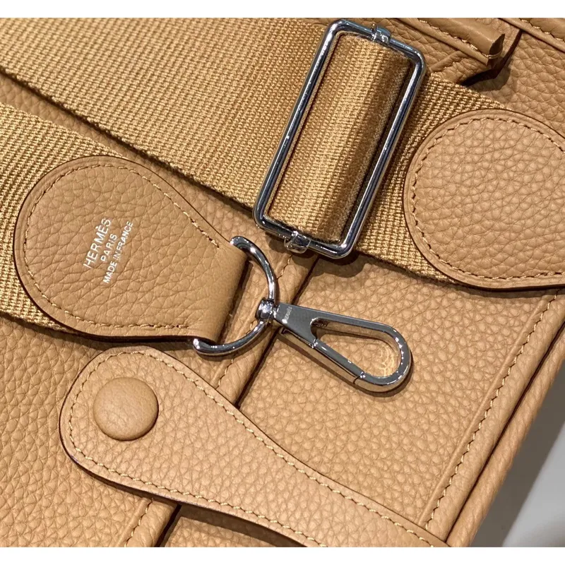 Taška Hermes Evelyne III 29 v kůži Chai Clemence