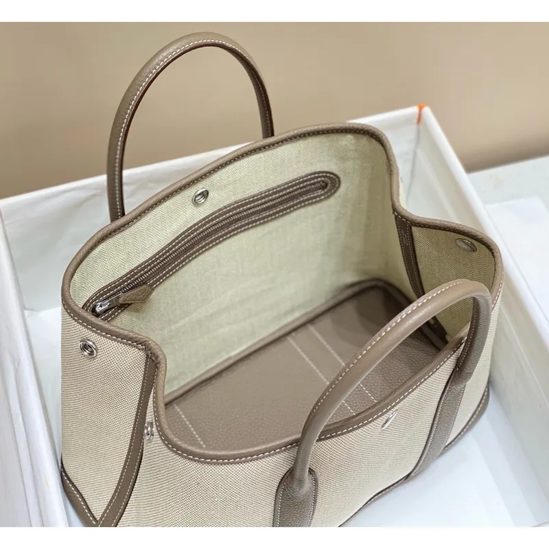 Hermès Garden Party 30cm taška v plátně a taupe kůži