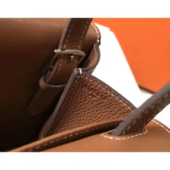 Taška Hermes Halzan v hnědé kůži Clemence