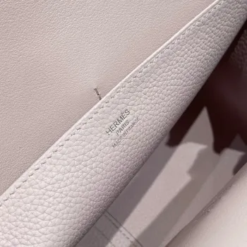 Taška Hermes Halzan 25 v jemné levandulové kůži Clemence