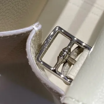 Taška Hermes Halzan 25 v kůži Clemence v odstínu Craie