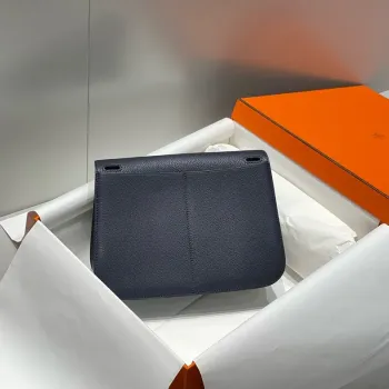 Taška Hermes Halzan 25 v kůži Clemence v barvě Blue Nuit