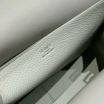 Hermes Halzan 25 taška v kůži Clemence ve odstínu Vert Fizz