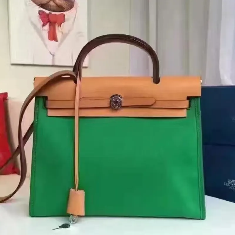 Hermes Herbag Zip PM 31cm Taška v zelené plátno