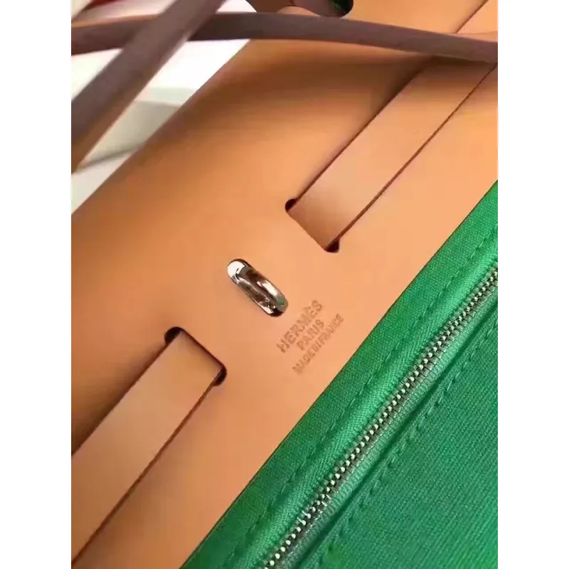Hermes Herbag Zip PM 31cm Taška v zelené plátno