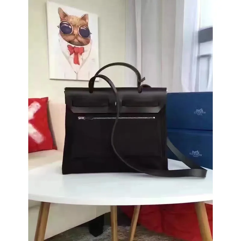 Hermes Herbag Zip PM 31cm Taška v černé plátno