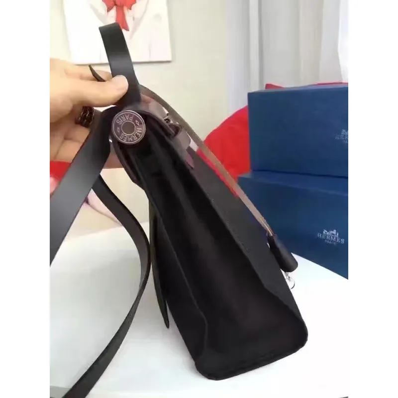 Hermes Herbag Zip PM 31cm Taška v černé plátno