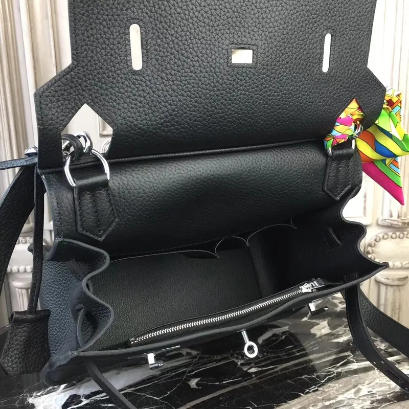 Hermès Černá Kůže Clemence Jypsiere 28cm Taška