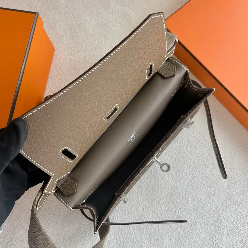 Hermes Jypsiere Mini Ručně vyráběná taška v taupe Evercolor telecí kůži