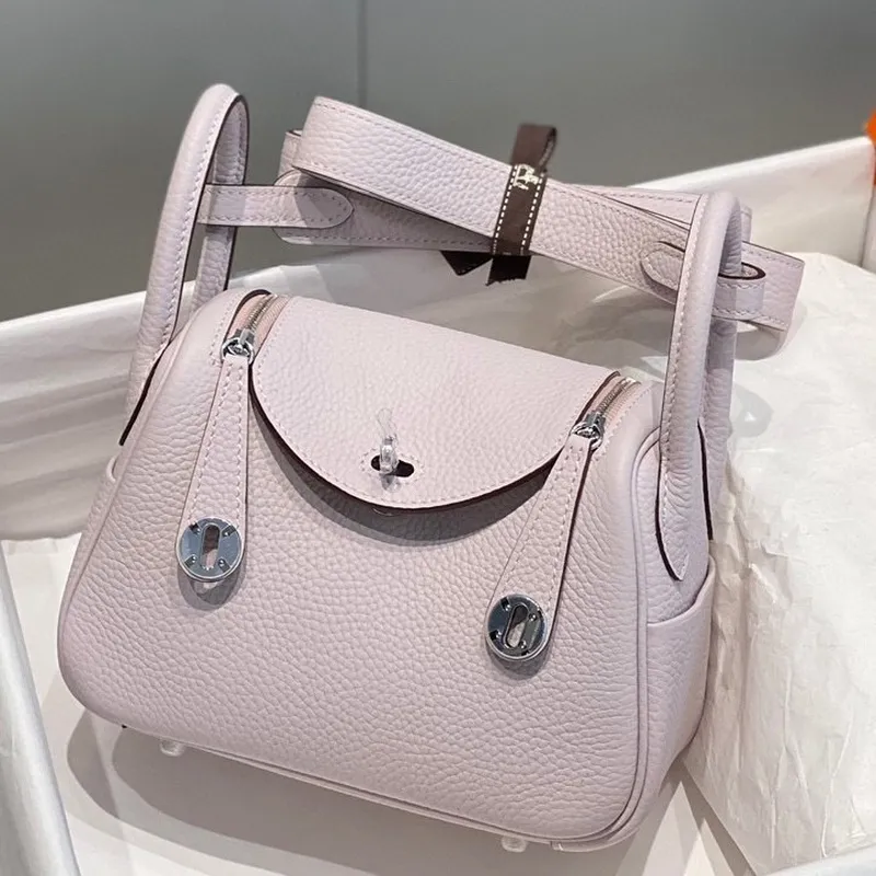 Hermes Lindy Mini Taška v Měkké Růžové Kůže Clemence s PHW