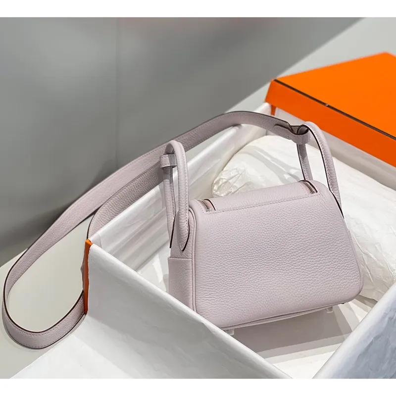 Hermes Lindy Mini Taška v Měkké Růžové Kůže Clemence s PHW