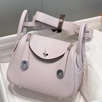 Hermes Lindy Mini Taška v Měkké Růžové Kůže Clemence s PHW