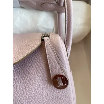 Hermes Mini Lindy Ručně Vyrobená Taška v Měkké Růžové Kůže Clemence