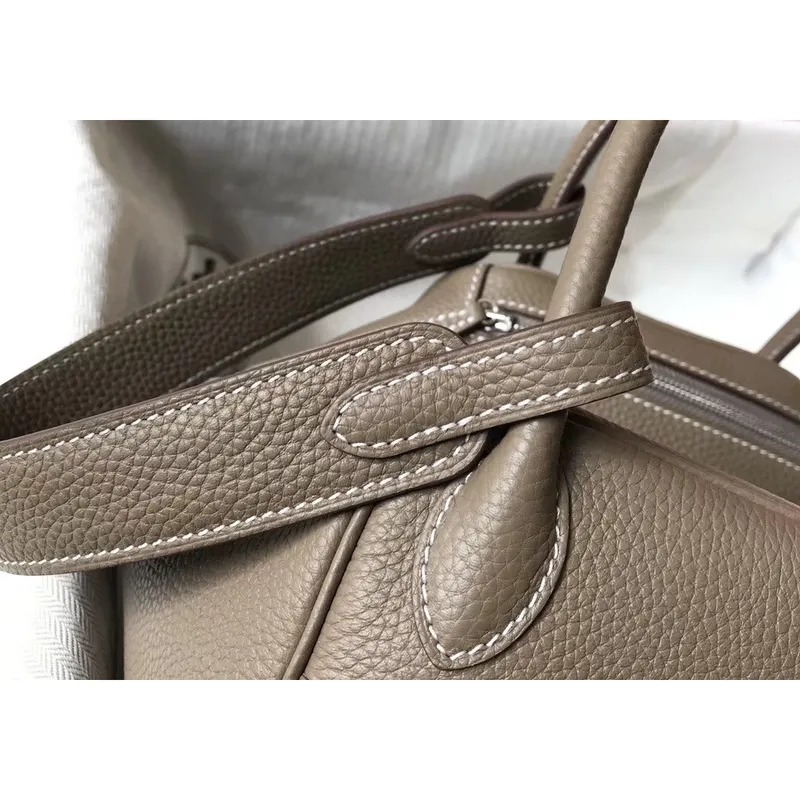 Hermes Lindy 26cm Taška v taupe šedé kůži Clemence s PHW