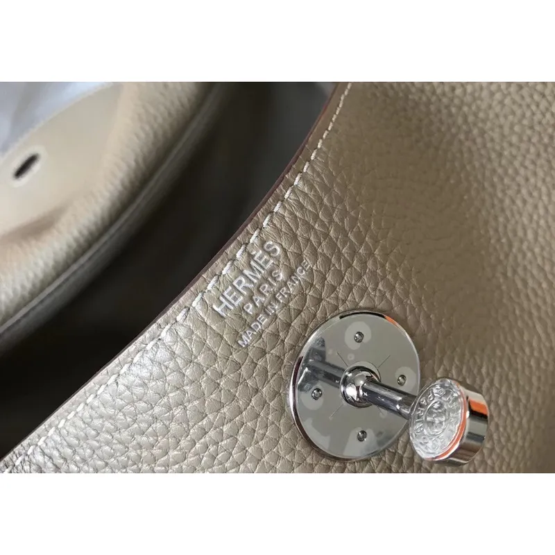 Hermes Lindy 26cm Taška v Gris Tourterelle Clemence s PHW