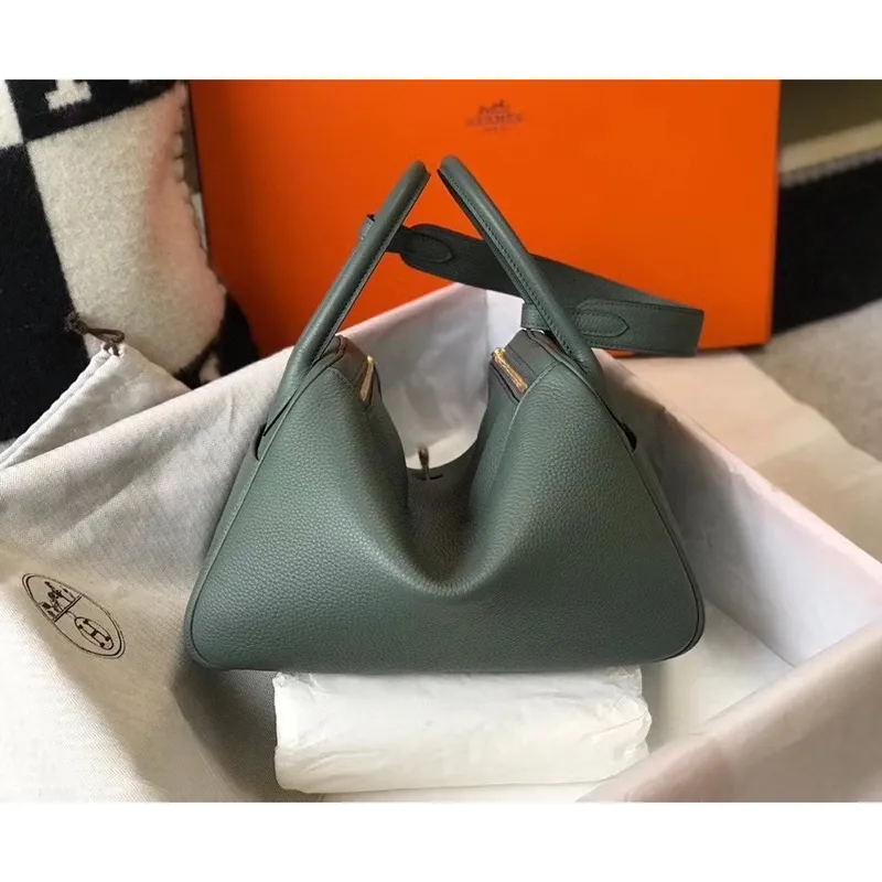 Hermes Lindy 26cm Taška v barvě Vert Amande Clemence s GHW