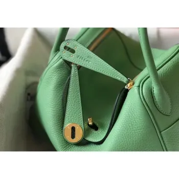 Kabelka Hermes Lindy 26 cm v barvě Vert Criquet z kůže Clemence s GHW