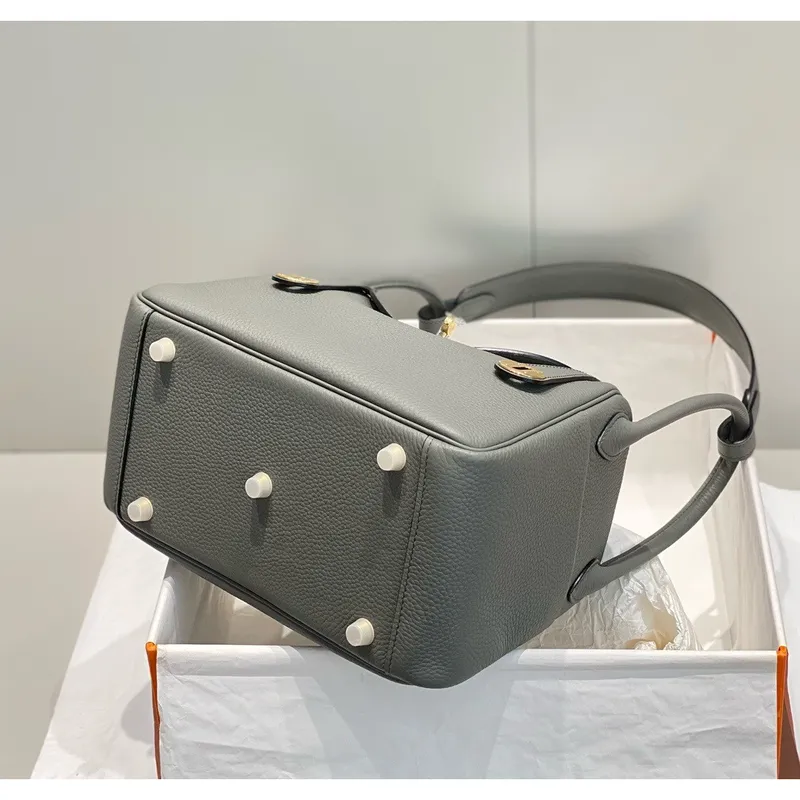 Hermes Lindy 26cm Taška v kůži Gris Meyer Clemence s GHW