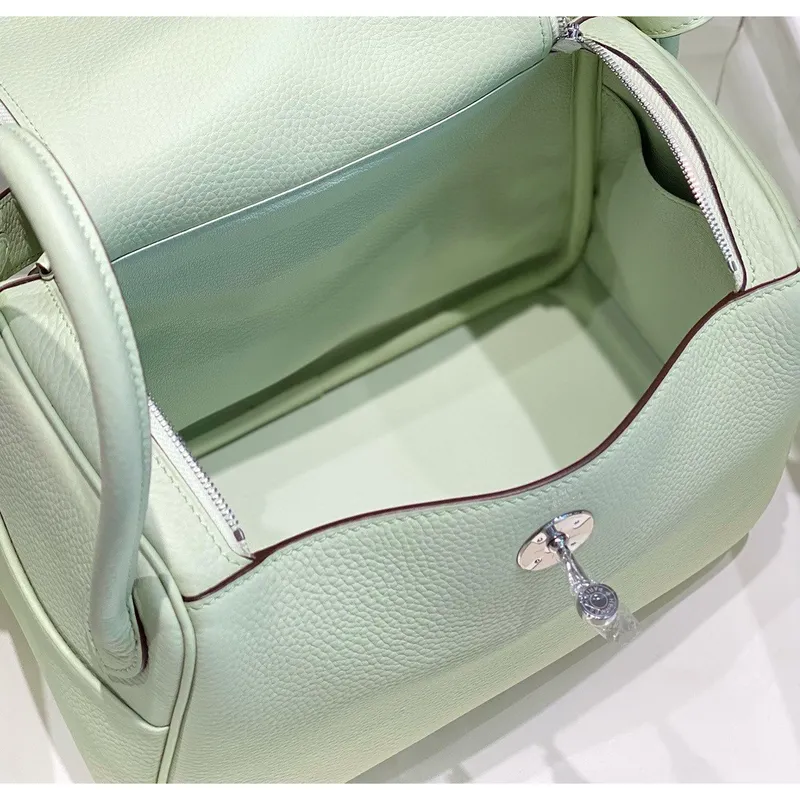 Hermes Lindy 26cm Taška v kůži Clemence v odstínu Vert Fizz s GHW
