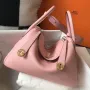 Hermes Lindy 26cm Taška v Růžovém Clemence s GHW