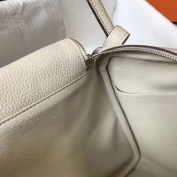 Hermes Lindy 26cm Taška v bílé kůži Clemence s PHW