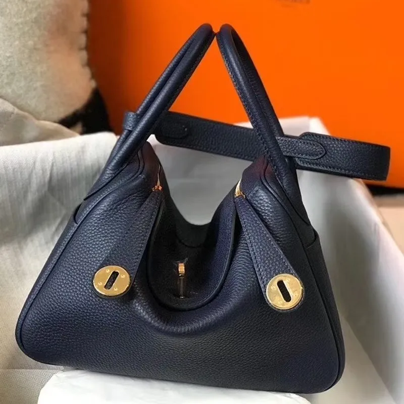 Hermes Lindy 26cm Taška v námořnické modré kůži Clemence s GHW