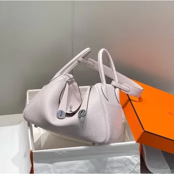 Hermes Lindy 30cm Taška v jemně růžové kůži Clemence s PHW