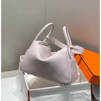 Hermes Lindy 30cm Taška v jemně růžové kůži Clemence s PHW