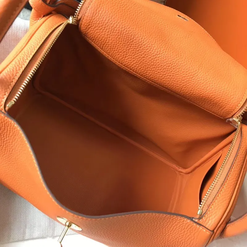 Hermes Lindy 30cm Taška v oranžové kůži Clemence