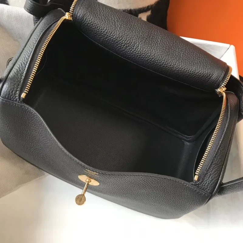 Hermes Lindy 30cm Taška v černé kůži Clemence