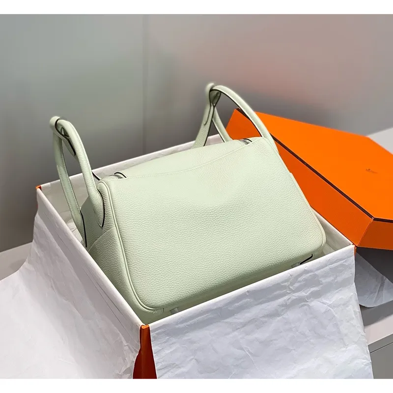 Hermes Lindy 30cm Taška v barvě Vert Fizz z kůže Clemence s PHW
