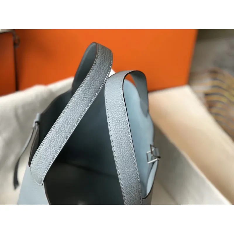 Hermes Picotin Lock 18 Taška v modré linii z kůže Clemence