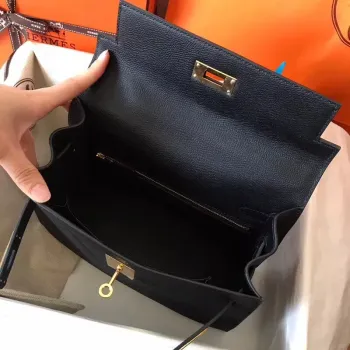 Hermès Černá Epsom Kelly 28cm Ručně vyráběná taška