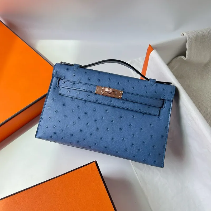 Kelly Pochette Ručně Vyrobená Taška z Mykonos Pštrosí Kůže