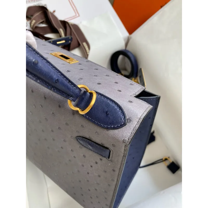 Hermes HSS Kelly 28 Bicolor Taška v Gris Agate a Blue Iris pštrosí kůži