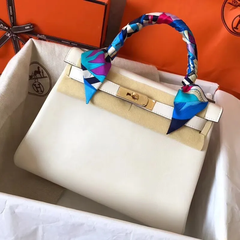 Hermes White Swift Kelly 28cm Ručně vyráběná taška