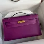 Kelly Pochette Ručně Vyrobená Taška V Anemone Swift Telecí Kůži