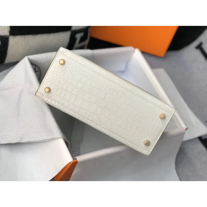 Kelly taška 28 cm v bílé embosované krokodýlí kůži s GHW